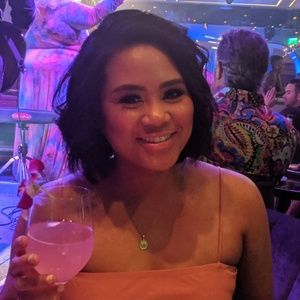 Meet your Posher, Nicole